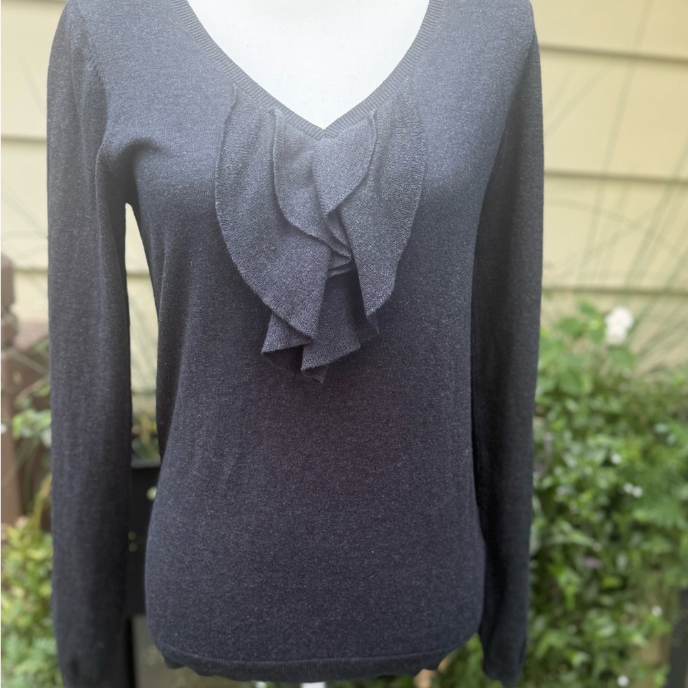 Lila P V Neck Cashmere charcoal sweater
